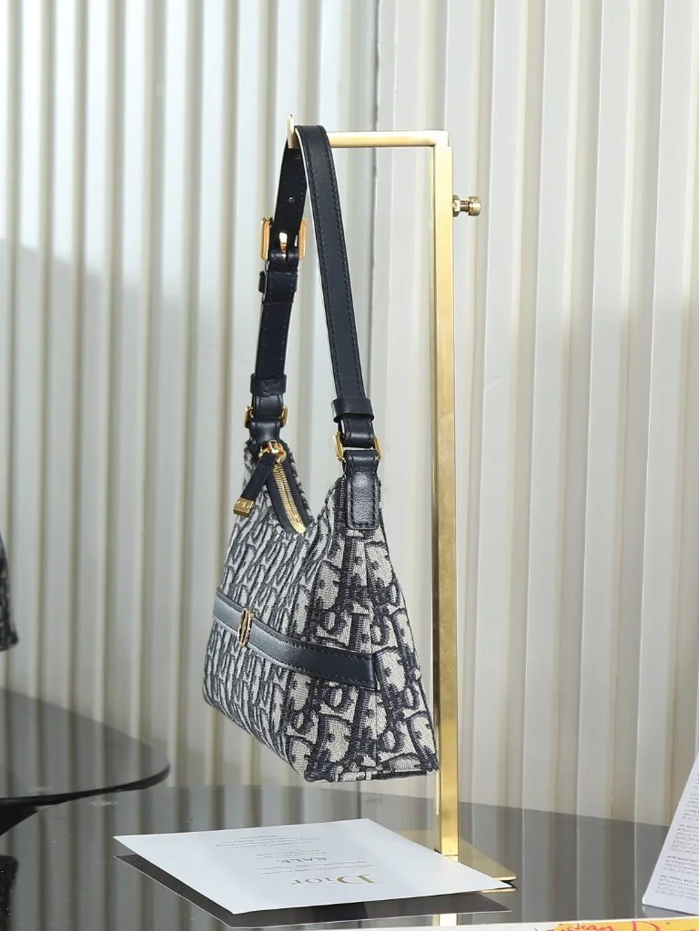 Dior. dimensions 24